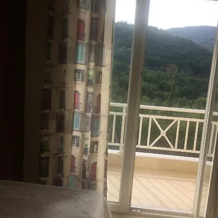 アパート 3 Bedrooms Appartement With City View Enclosed Garden And Wifi At Thermi テルミ